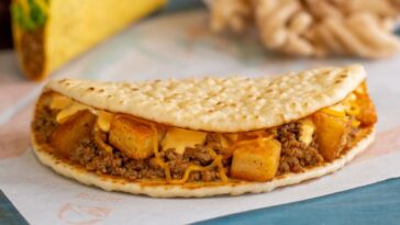 What's in Taco Bell flatbread?