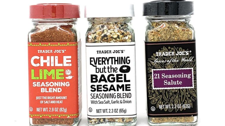 What's in Trader Joe's 21 seasoning Salute?