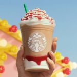 What's in the strawberry funnel cake from Starbucks?