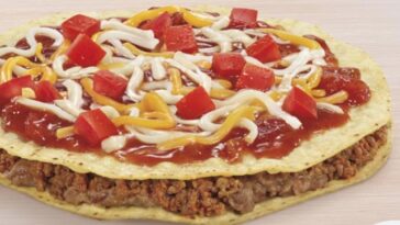 What's on Taco Bell's Mexican Pizza?