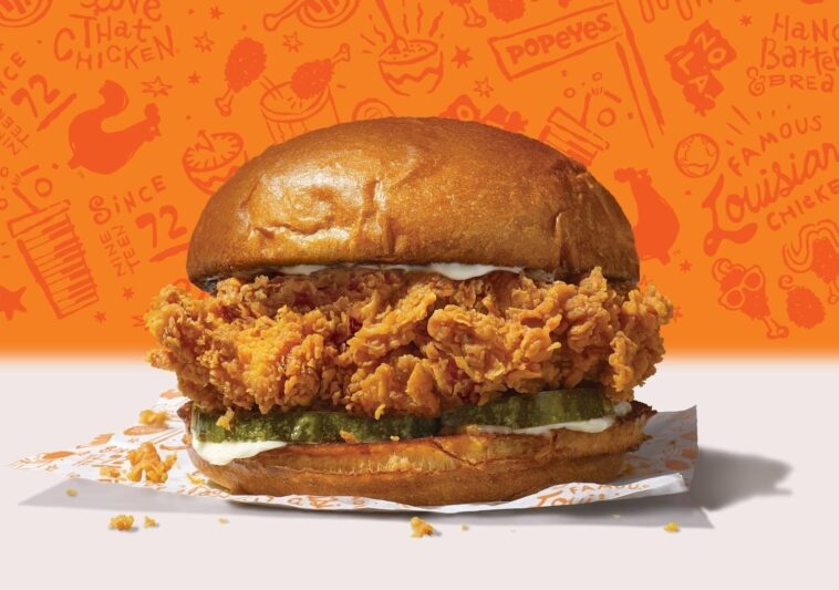 What's on a Popeyes spicy chicken sandwich?