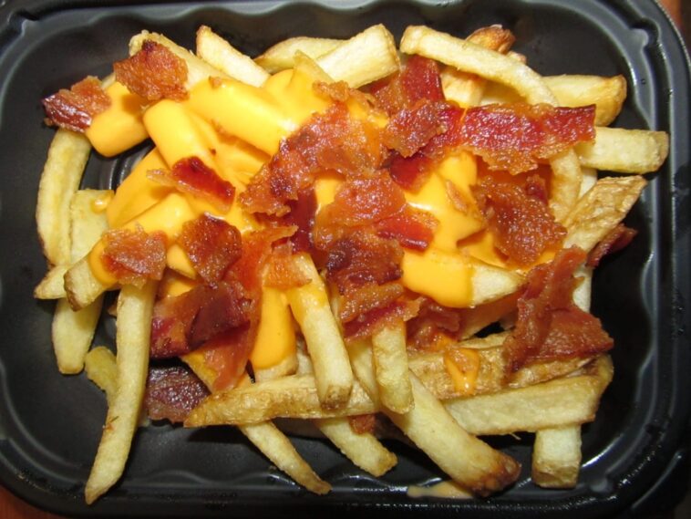 What's on the baconator fries?