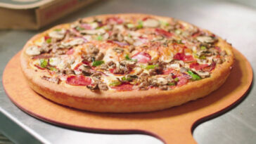 What's the difference between traditional and original Pan Pizza Hut?