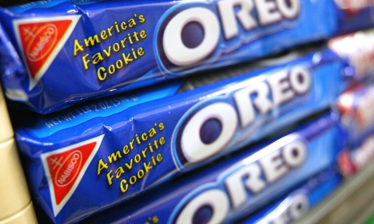 What's the filling in Oreos made of?