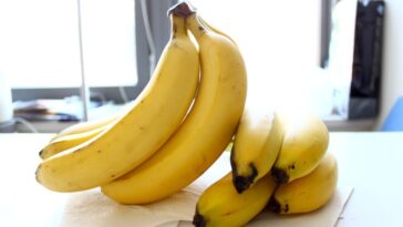 What's the healthiest way to eat a banana?