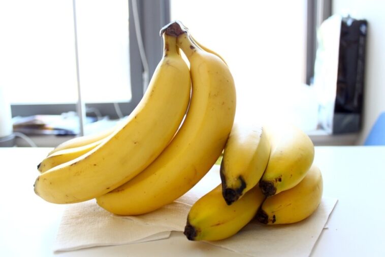 What's the healthiest way to eat a banana?