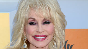 Where can I buy Dolly Parton cake?