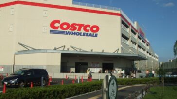 Where is the biggest Costco in the US?