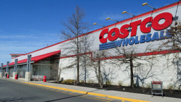 Where is the largest Costco in the US?
