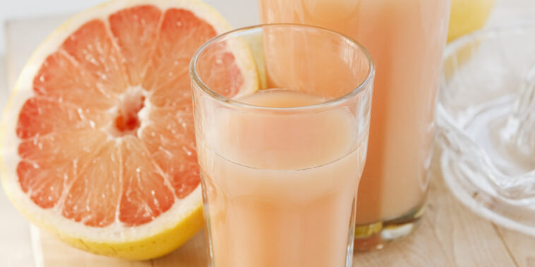 Which grapefruit juice has the least amount of sugar?