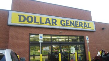 Which is better Dollar Tree or Dollar General?