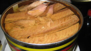 Which is better for you tuna in oil or water?