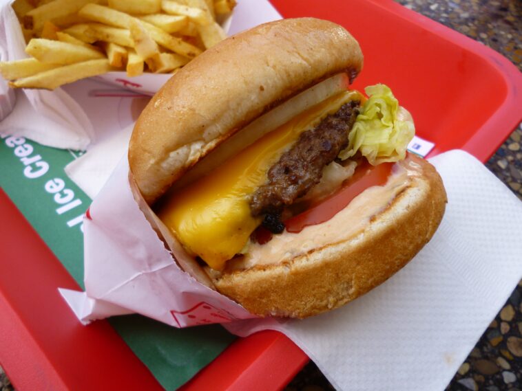 Which is healthier In-N-Out or Shake Shack?