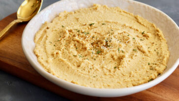 Which is healthier hummus or peanut butter?