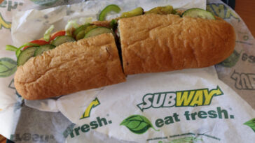 Which is the healthiest bread in subway?