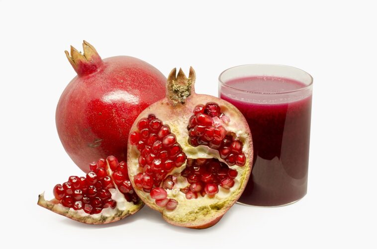 Which pomegranate juice has the least amount of sugar?