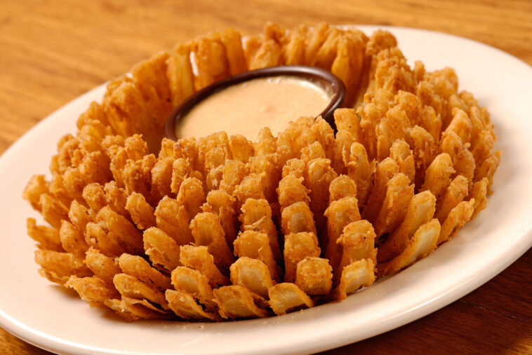 Who makes Bloomin onion?