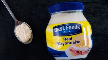 Who makes great value real mayonnaise?