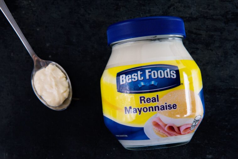 Who makes great value real mayonnaise?