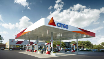 Who owns the most gas stations in the US?