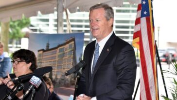 Why did Bakers Square Gurnee close?