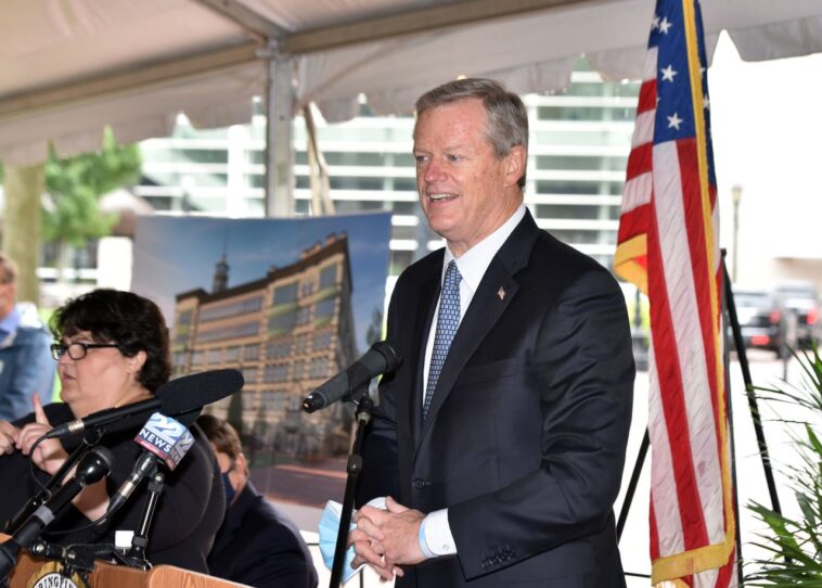 Why did Bakers Square Gurnee close?