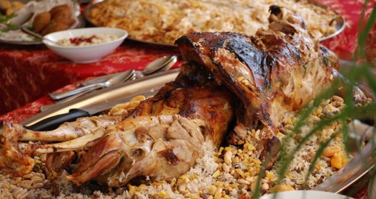 Why is Lebanese food so healthy?