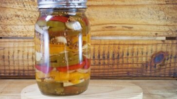 Why is vinegar used in mayonnaise?