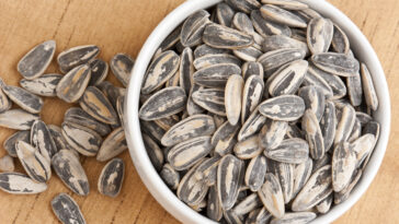 Why you should not eat sunflower seeds?