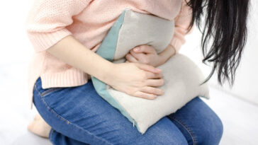 Can Mayo cause stomach pain?