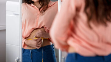 Do I lose weight when I poop?