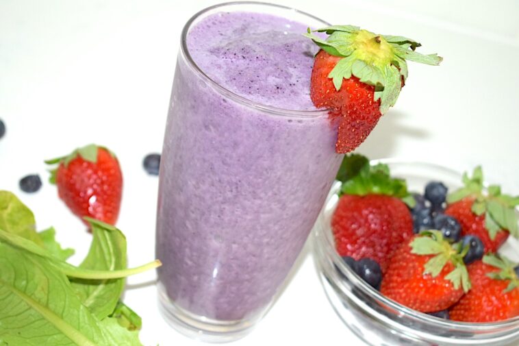 Does Costco Berry Smoothie have milk?