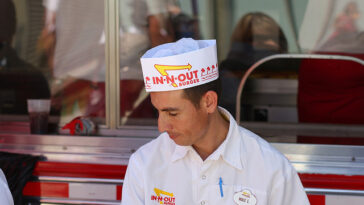 Does In-N-Out support DoorDash?