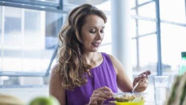 How can I lose belly fat while sitting at my desk?