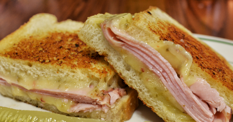 How do they make grilled cheese at Sonic?