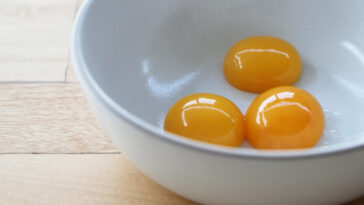 How do you get golden yolk eggs?