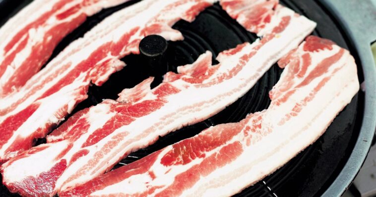 How do you remove sodium from bacon?
