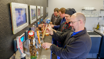 How do you serve beer at a bar?
