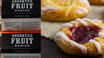 How many calories are in a custard danish from Costco?