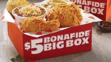 How many pieces of chicken are in a Popeyes big box?