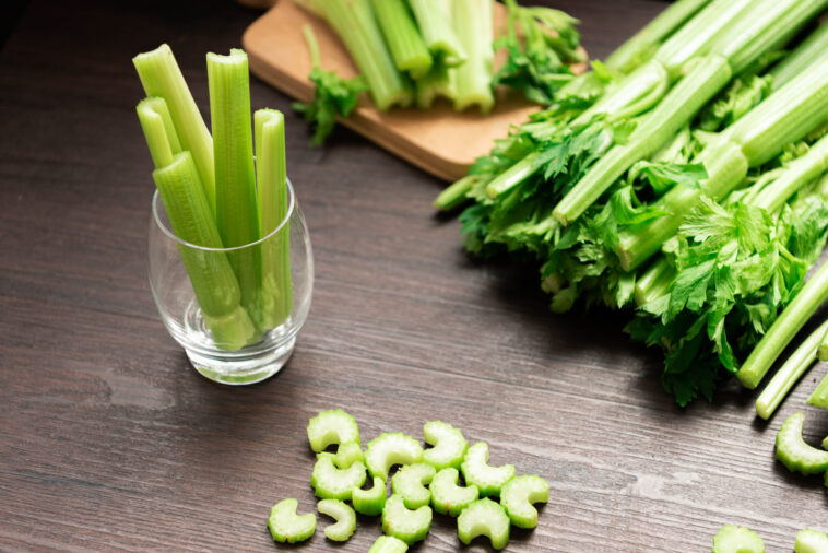 Is it best to drink celery juice on an empty stomach?