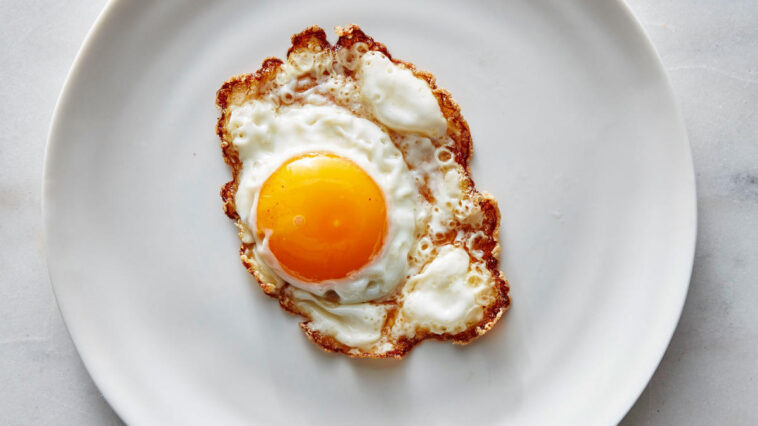 Is it okay to eat sunny side up eggs everyday?