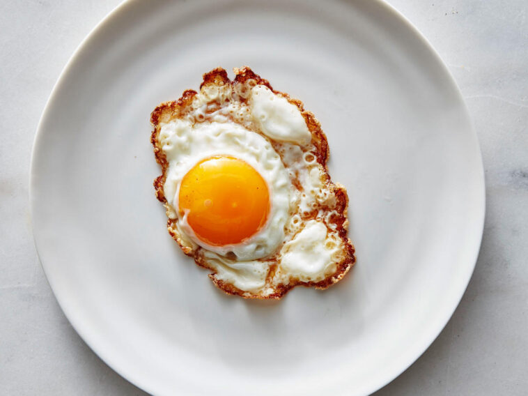 Is it okay to eat sunny side up eggs everyday?