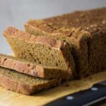 Is rye bread low in carbs?