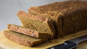 Is rye bread low in carbs?