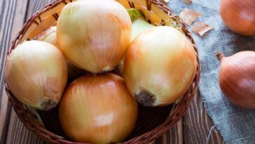 Should I refrigerate onions?