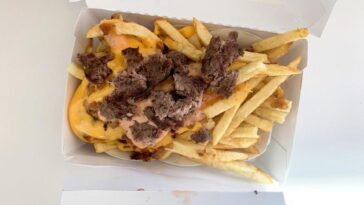 What are roadkill fries at In-N-Out?