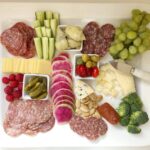 What crackers go best with charcuterie?