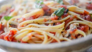 What is linguine Positano?