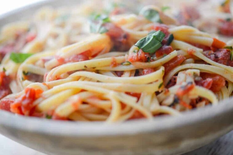 What is linguine Positano?